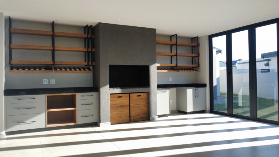 4 Bedroom Property for Sale in Oubaai Western Cape